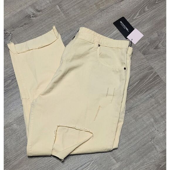 NWT Pretty Little Thing Size 20 Women's Extreme Rip Cream Distressed Mom Jeans‎ - Picture 1 of 11
